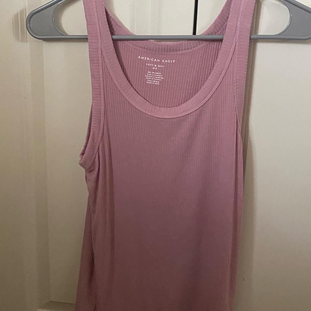 pink American Eagle tank